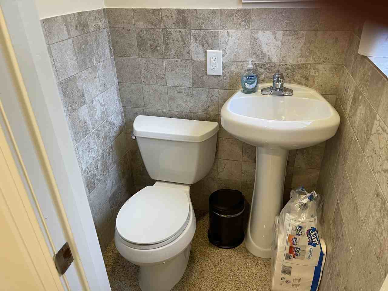 50 Gilbert St #50 - Photo 7 of 10