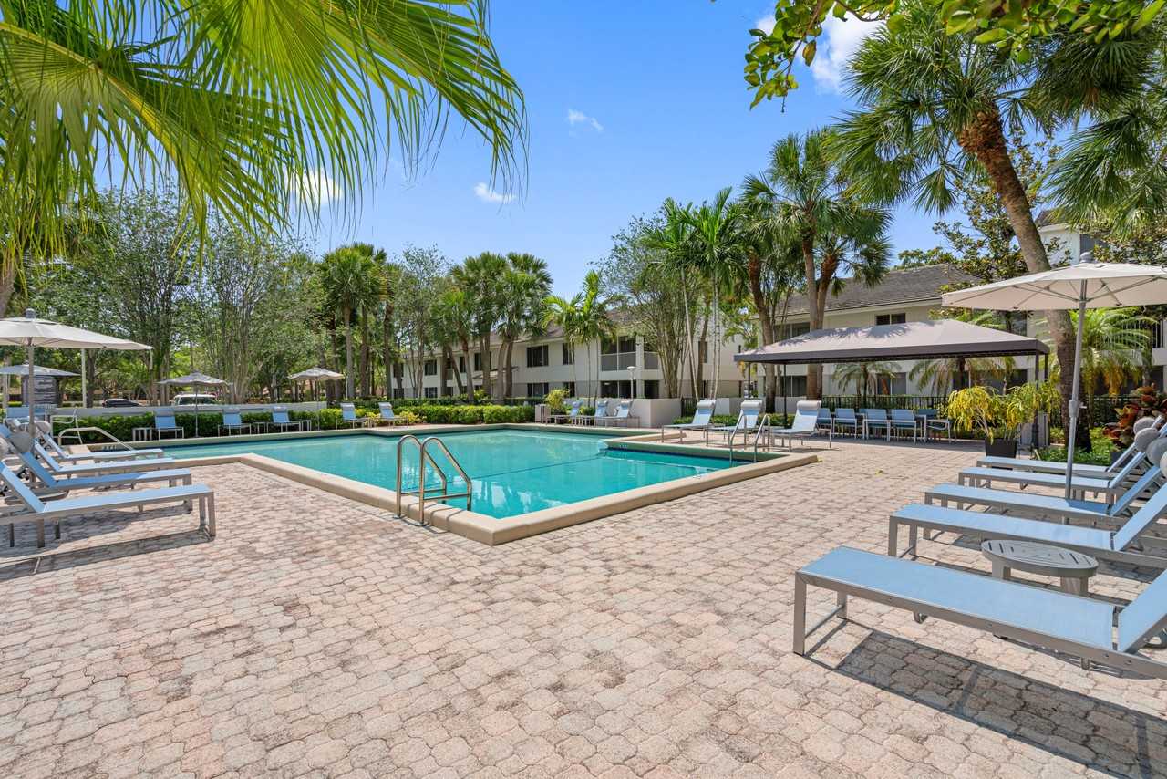 Lakepointe at Jacaranda - Photo 2 of 53