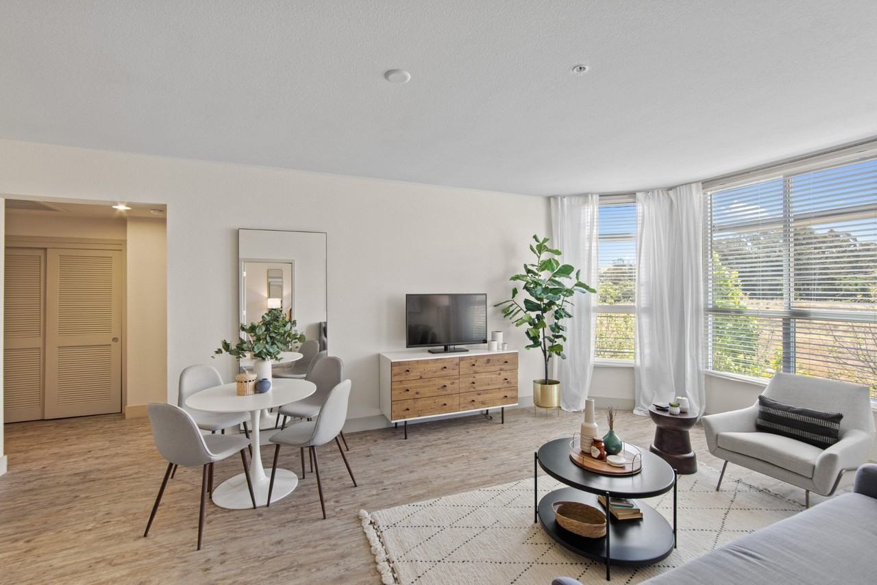 Aventine - Photo 6 of 39