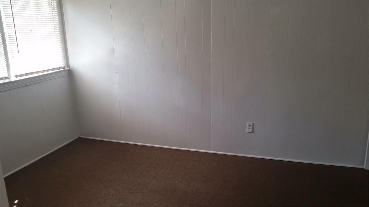627 Longview St #2 - Photo 5 of 8