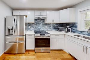 featured image of Bimini Ln