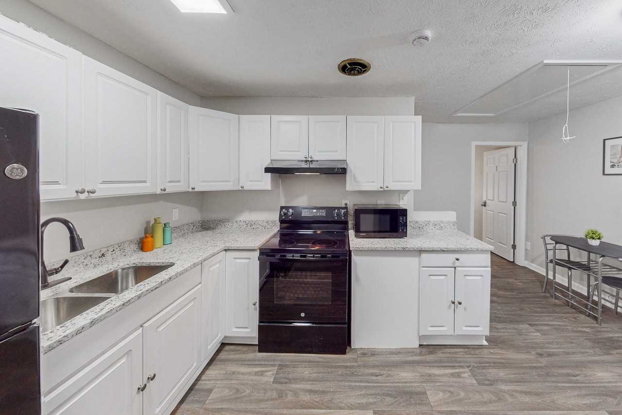 Robert E Lee Pkwy - Photo 4 of 11