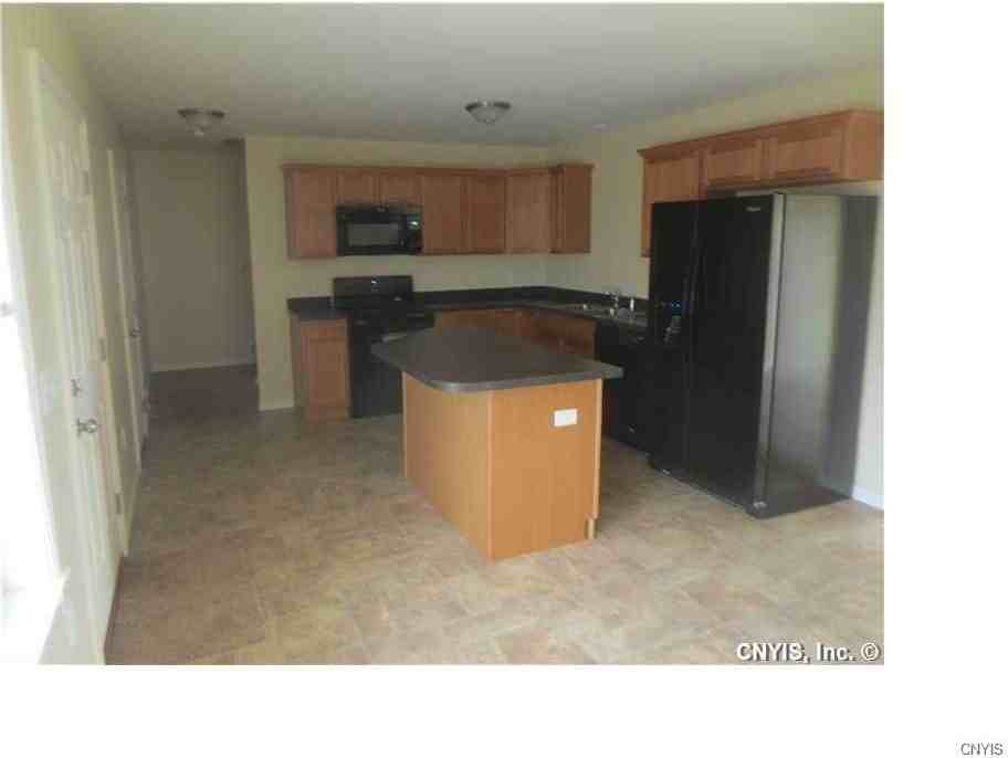 10084 Ash St - Photo 2 of 2