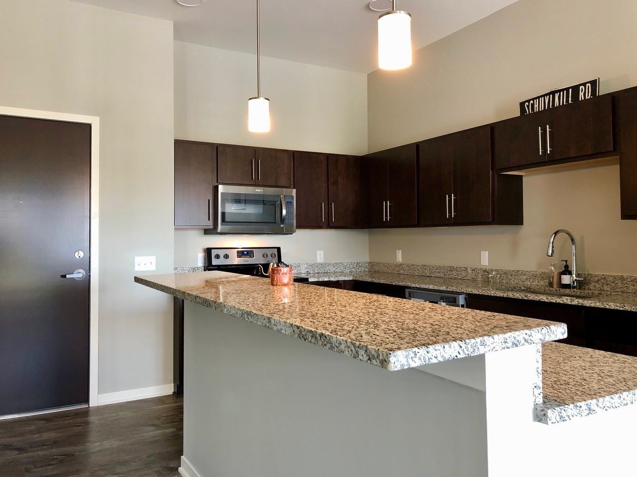 High Pointe Apartments - Photo 5 of 11