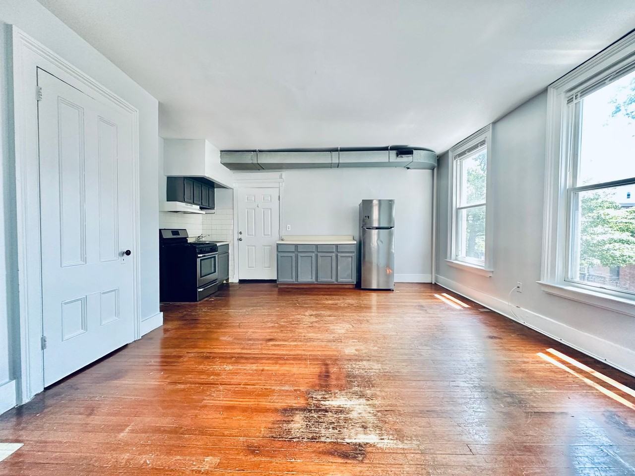 271 Crown Street - Photo 2 of 19