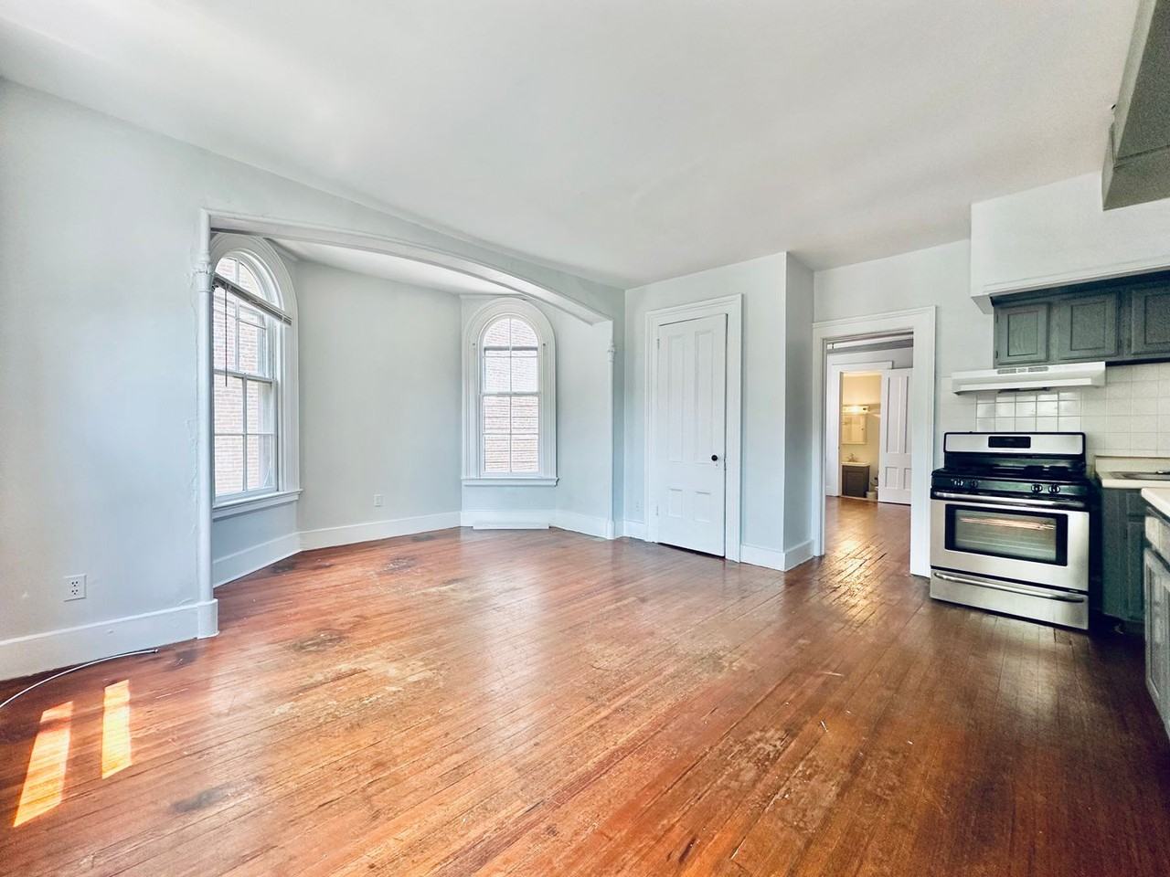 271 Crown Street - Photo 6 of 19