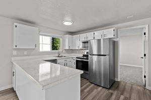 featured image of 325 S Johnson St