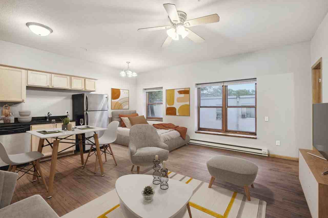 St. George Apartments - Photo 7 of 15