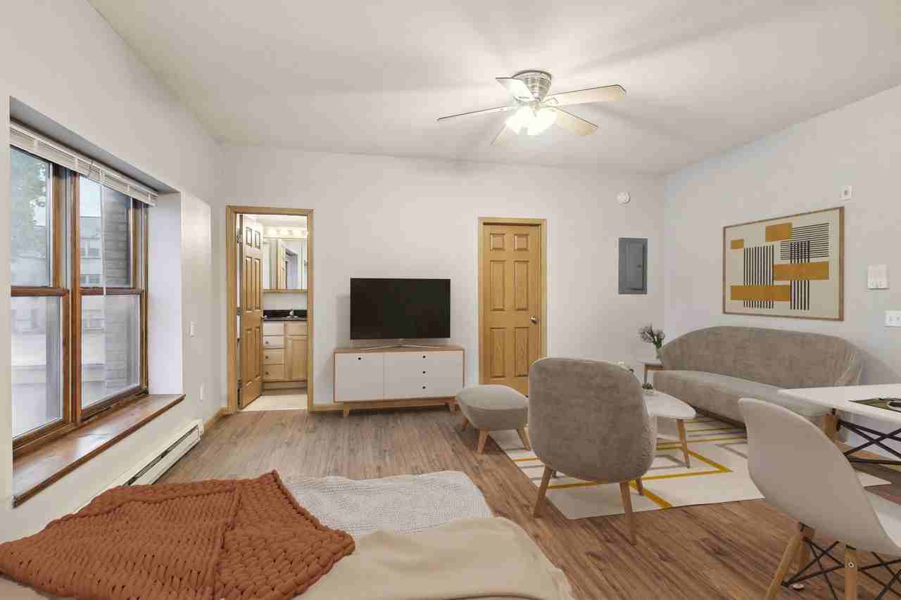 St. George Apartments - Photo 3 of 5