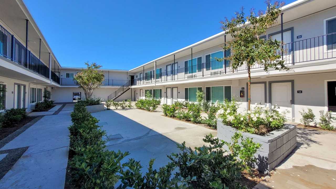 Rosemead Blvd. Apartments - Photo 4 of 5
