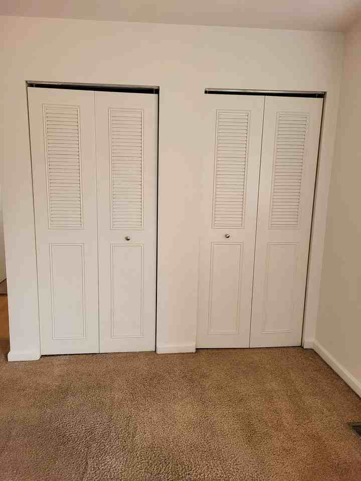 Yorktowne Apartments - Photo 6 of 9