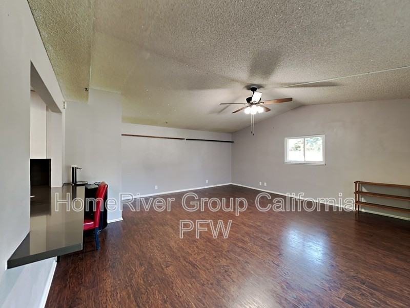 941 Huntswood Way - Photo 2 of 32