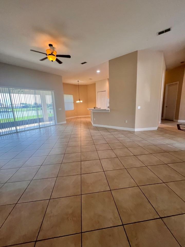 3534 Sunset Isles Blvd - Photo 3 of 14