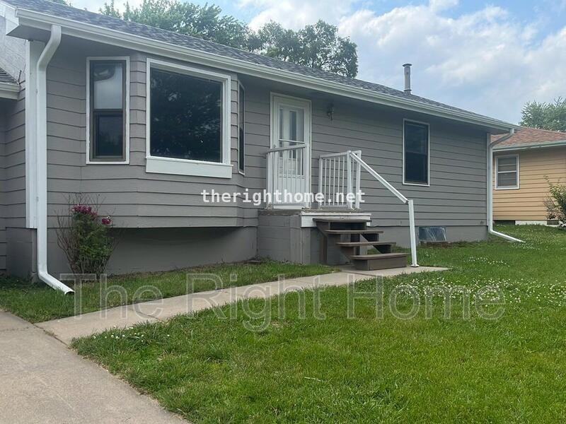 6424 N 68th St - Photo 2 of 20