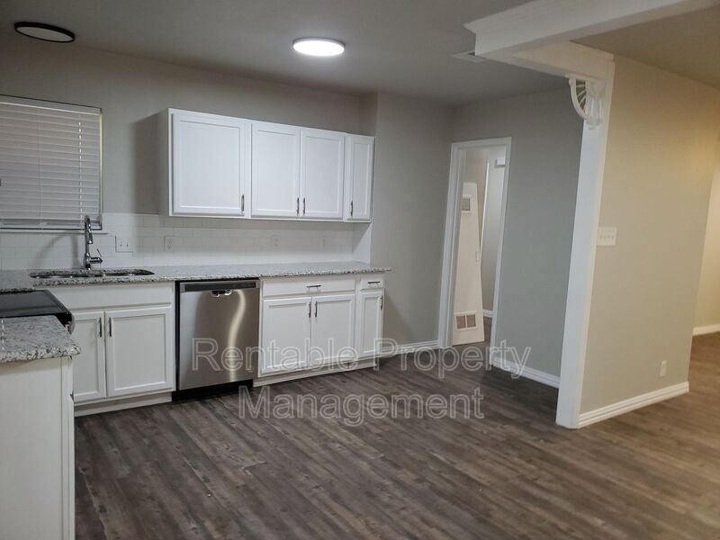 8012 Chaparral Dr - Photo 6 of 19