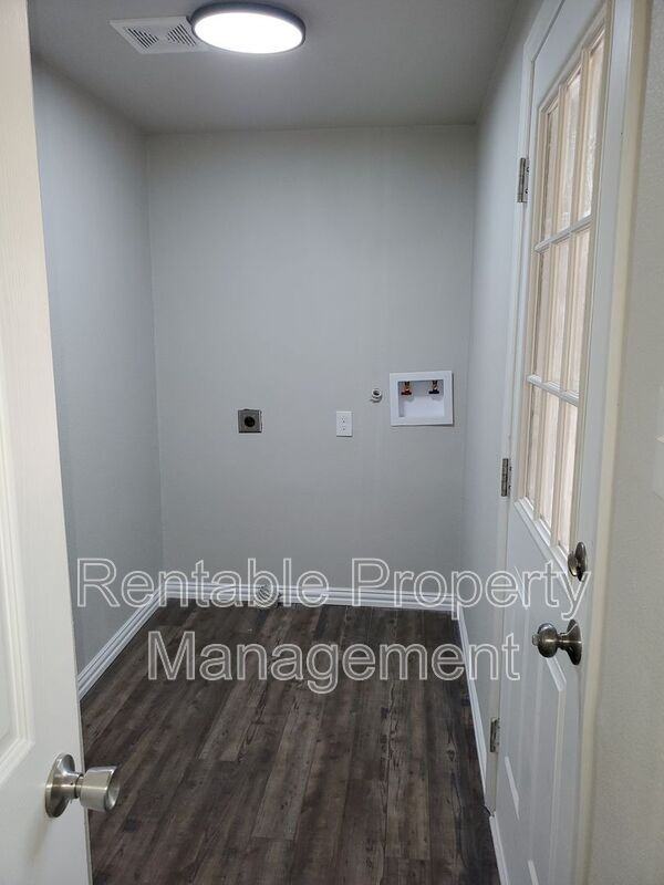 8012 Chaparral Dr - Photo 7 of 19