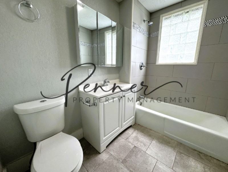 133 S Lincoln St #2 - Photo 6 of 9