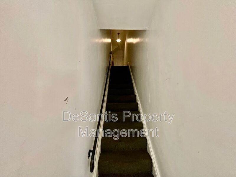 6 Emerson Ave Apt 3rd - Photo 5 of 25