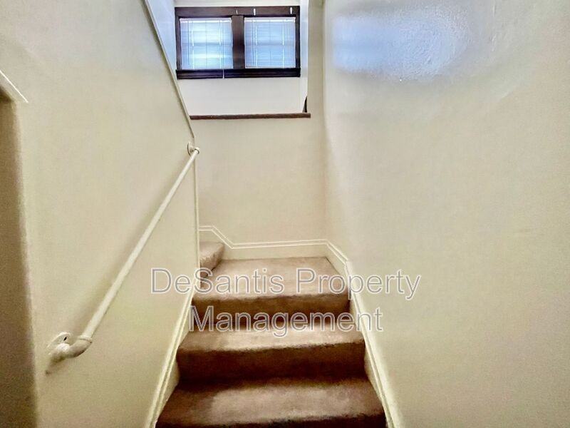 6 Emerson Ave Apt 3rd - Photo 6 of 25