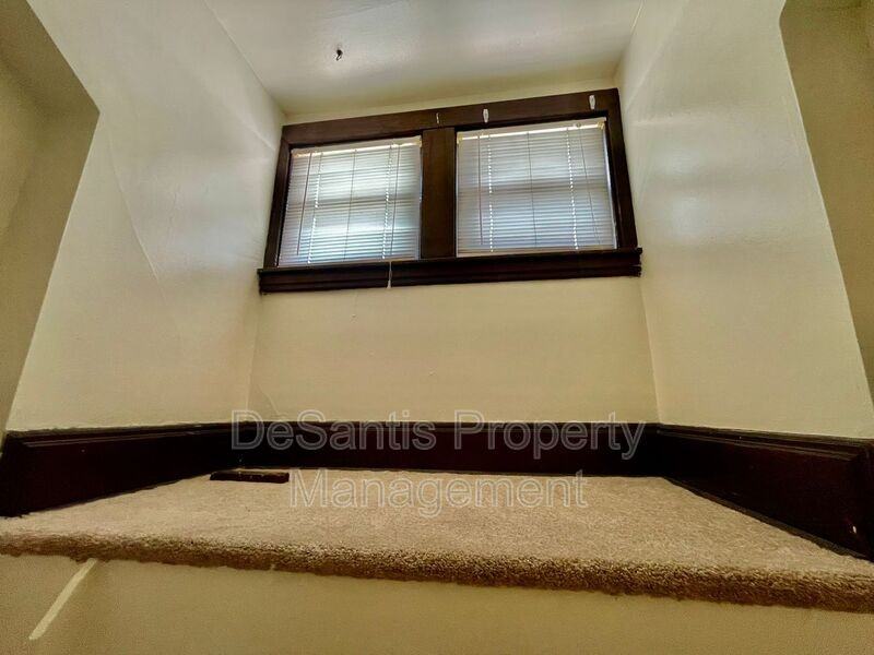 6 Emerson Ave Apt 3rd - Photo 7 of 25