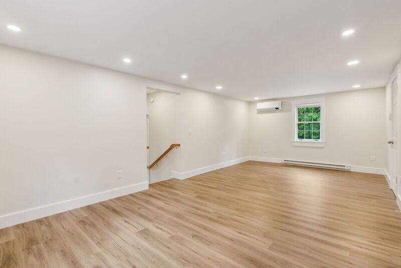 1393 Portland Rd - Photo 6 of 20