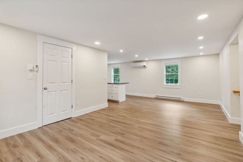 1393 Portland Rd - Photo 5 of 20