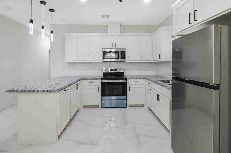 3518 S Dominique St - Photo 3 of 10