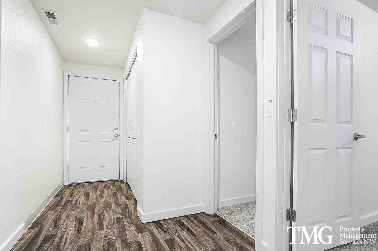 River View Apartments - Photo 6 of 33