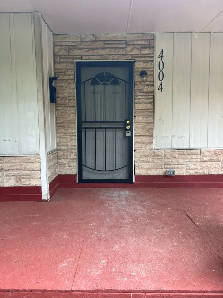 4004 Hooker Road - Photo 2 of 12