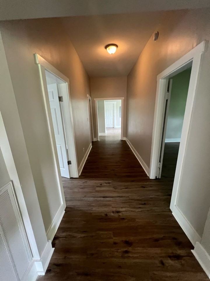 4004 Hooker Road - Photo 6 of 12