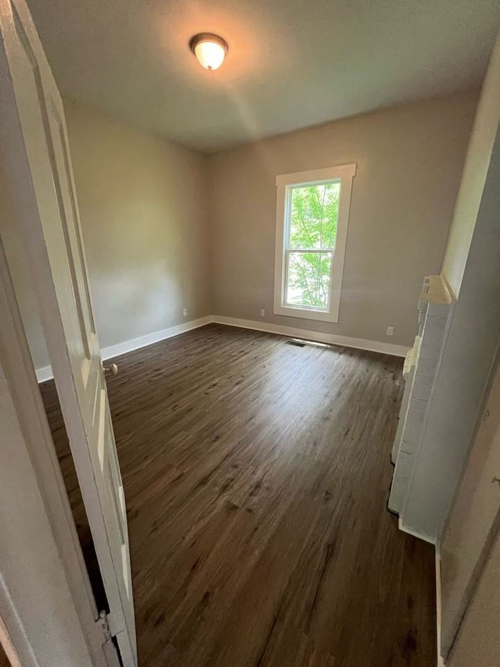 4004 Hooker Road - Photo 7 of 12