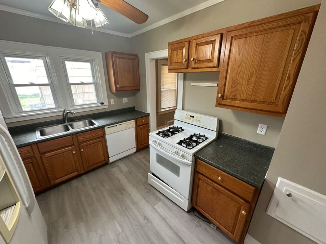 4120 N 6th St - Photo 3 of 7