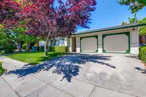 featured image of 1341 Kingfisher Way