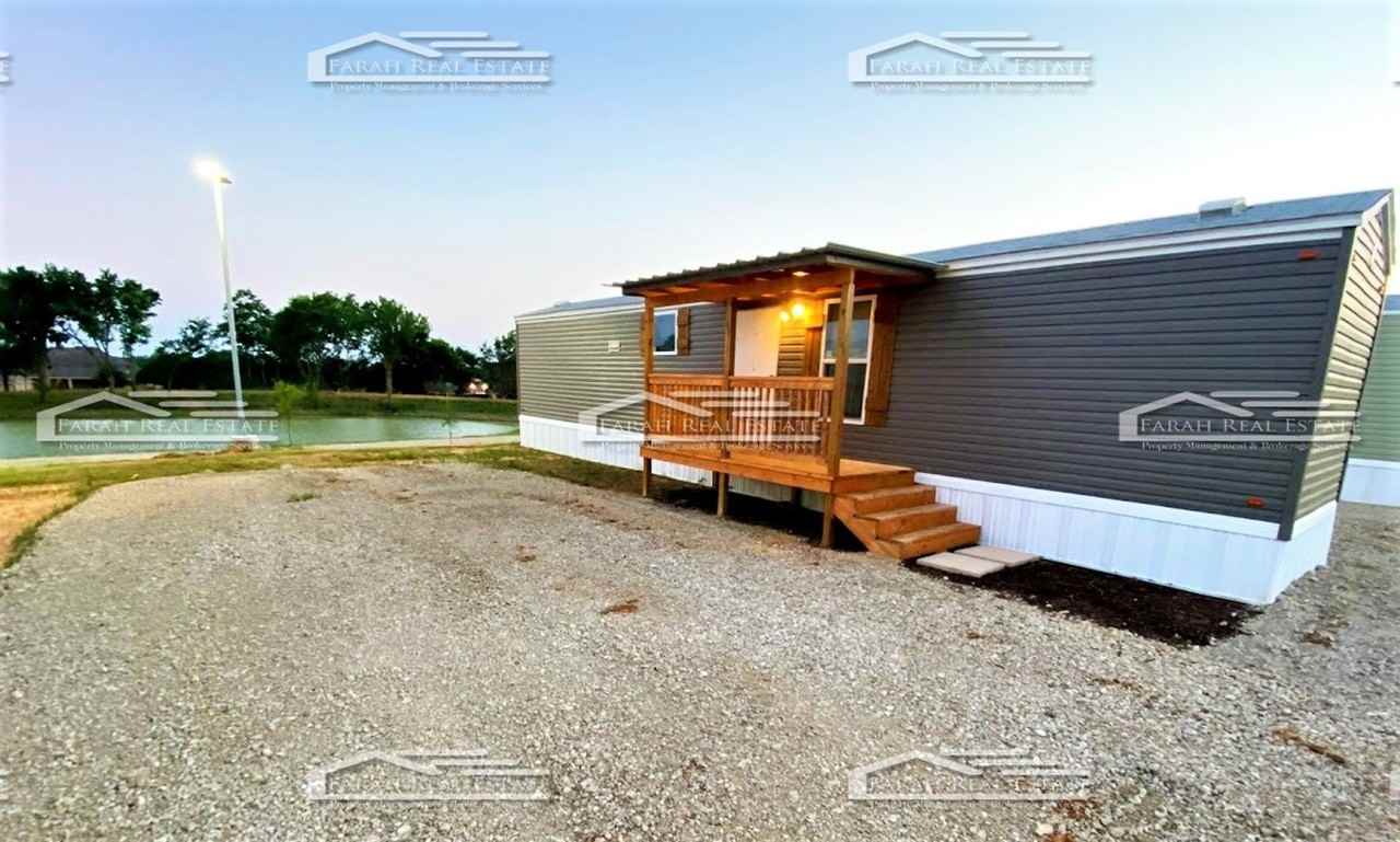 Teague Country Village - Photo 2 of 11