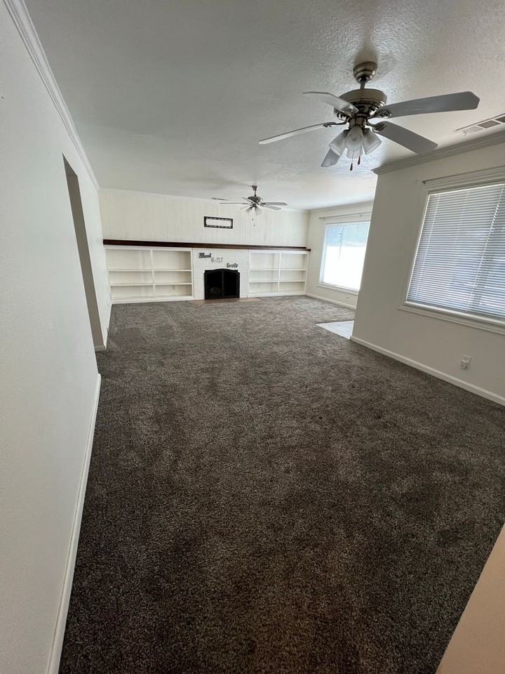 494 East Ave - Photo 4 of 29