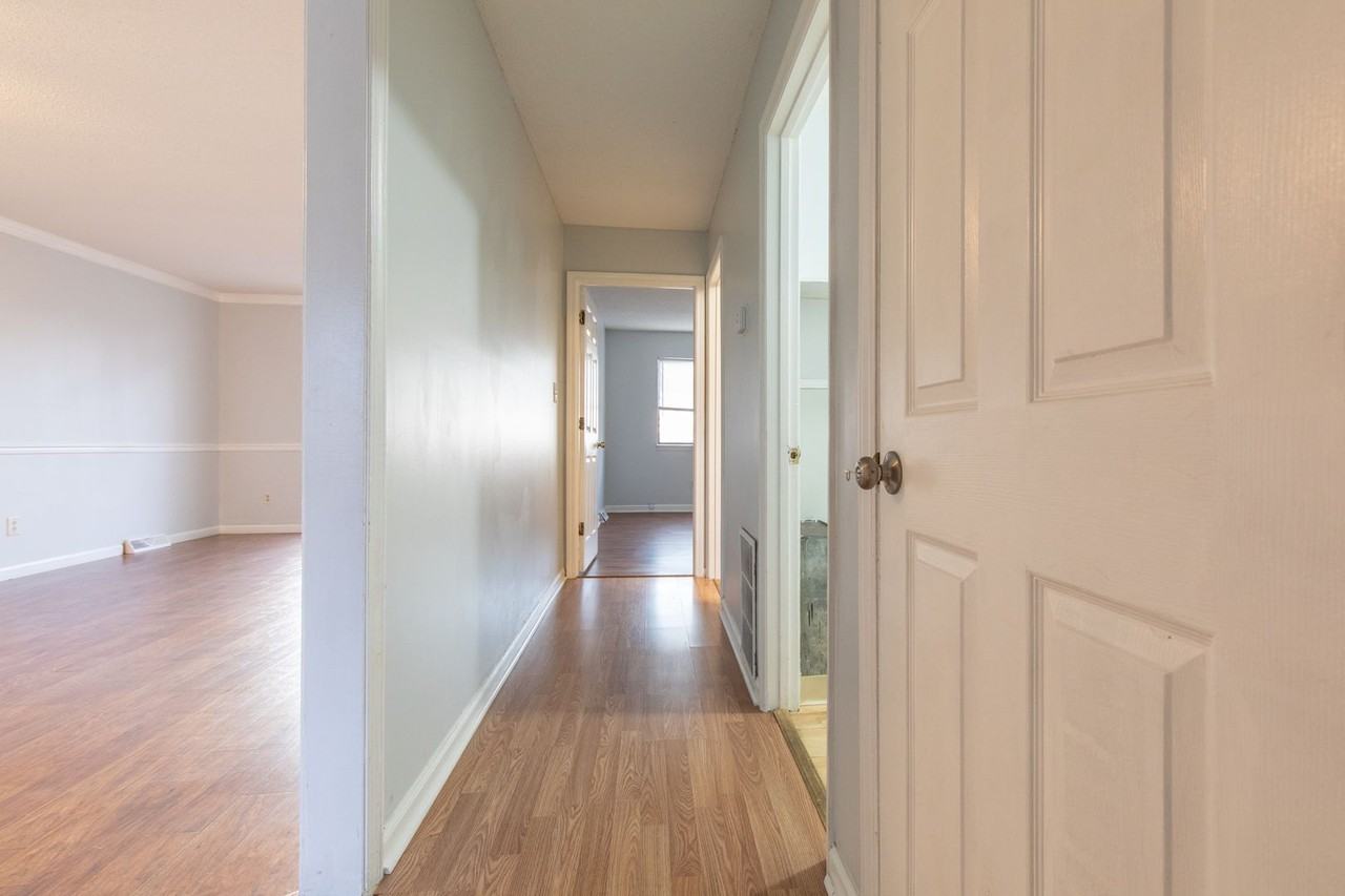 1554 Colony Park Dr - Photo 3 of 30