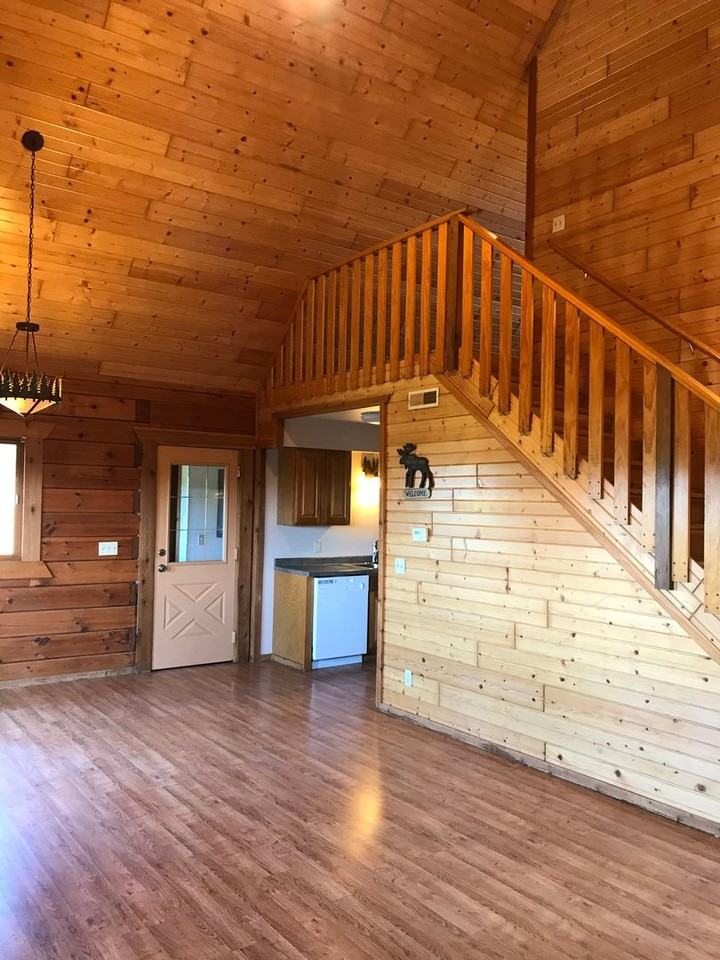 471 Overlook Ct - Photo 3 of 21