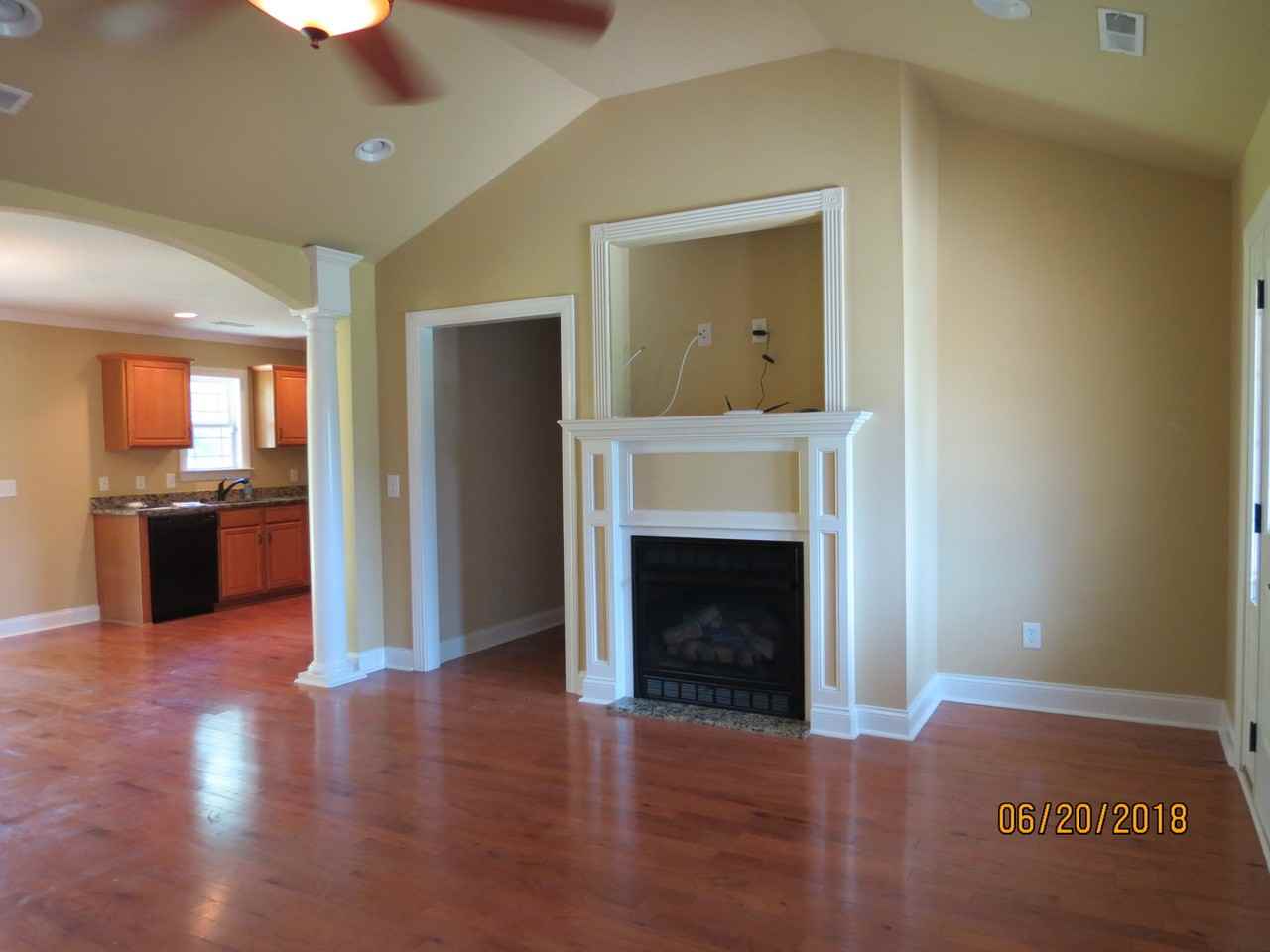 5165 Ridge St - Photo 3 of 32