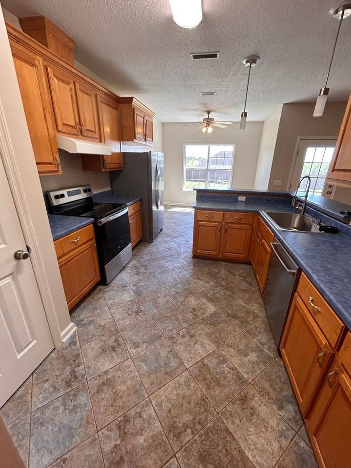 113 Autumn Way - Photo 3 of 19