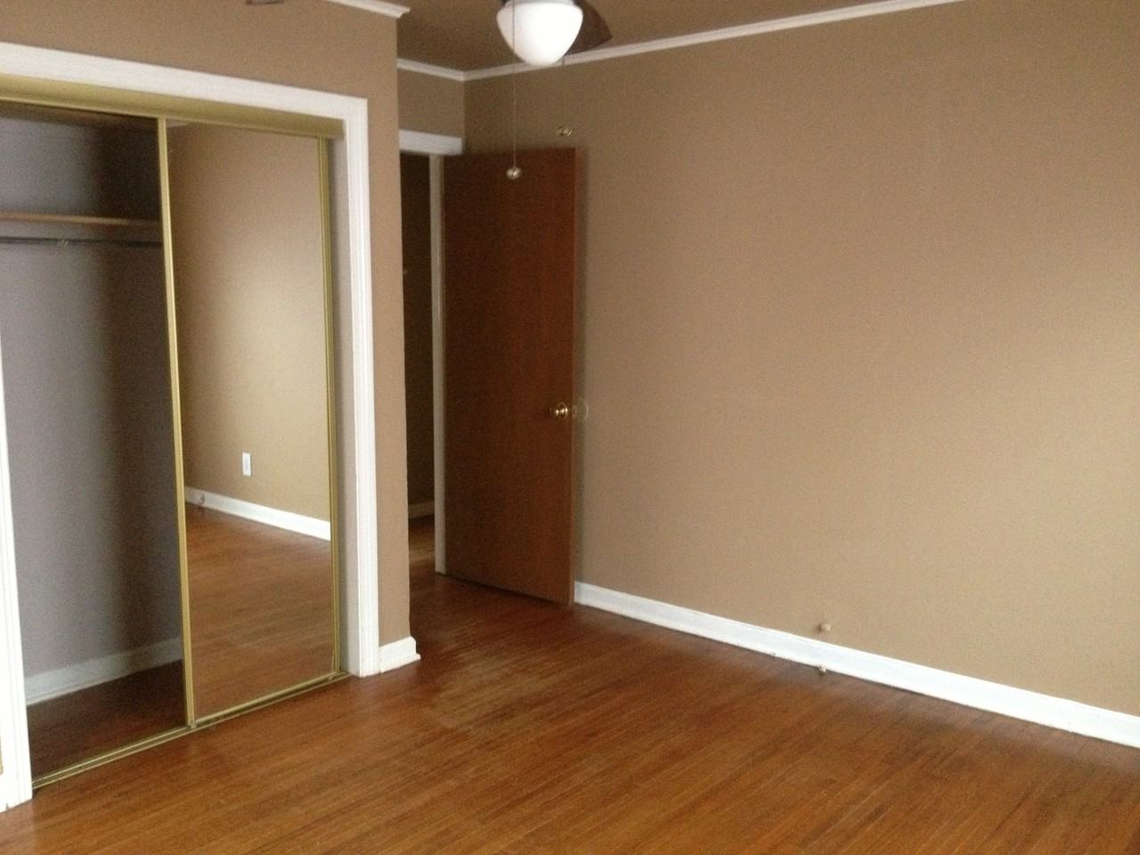 334 E 46th St - Photo 5 of 10