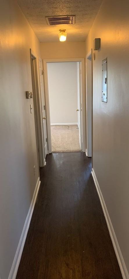 526-528 Charleston Lane - Photo 2 of 11