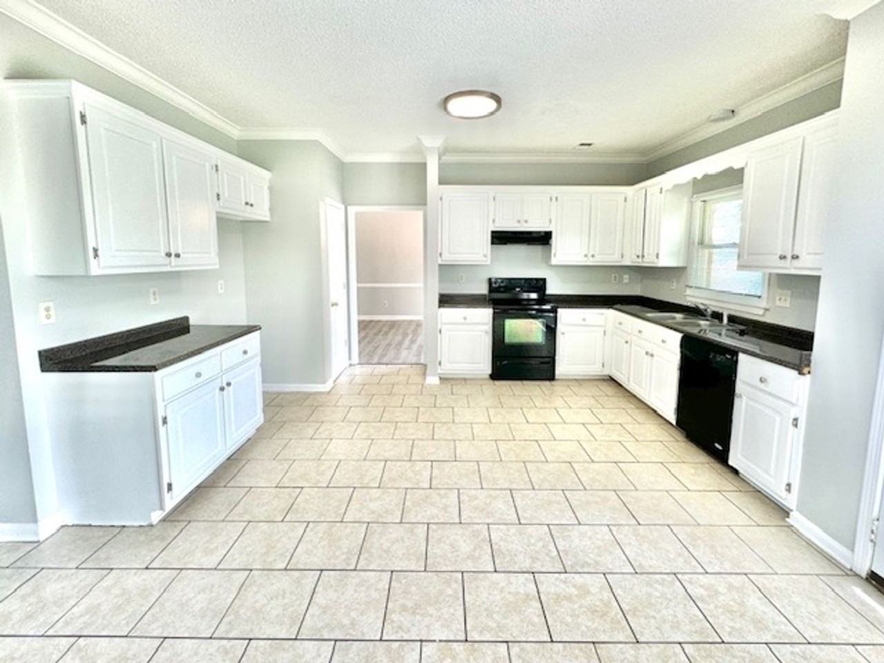 2373 Meadow Ridge Dr - Photo 5 of 14