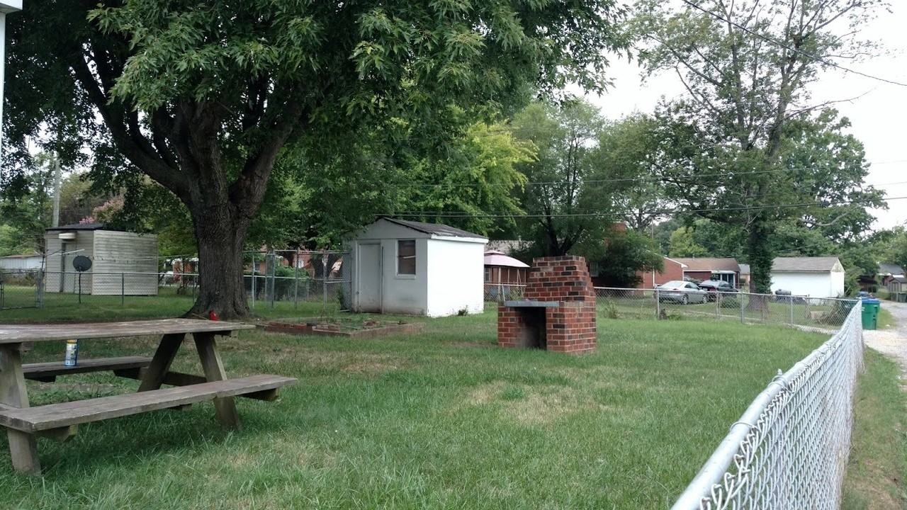 1612 Bryan St - Photo 3 of 15