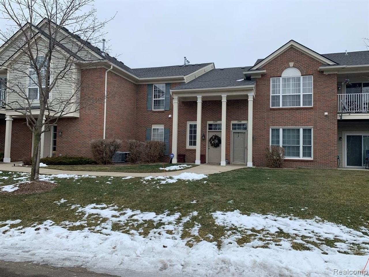 12208 Chesapeake Cir - Photo 2 of 11