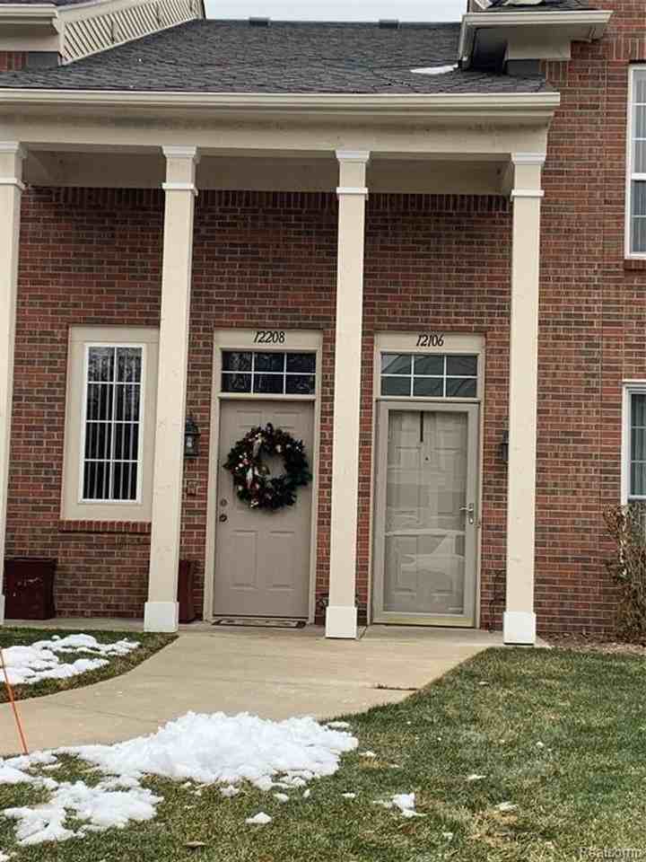 12208 Chesapeake Cir - Photo 3 of 11