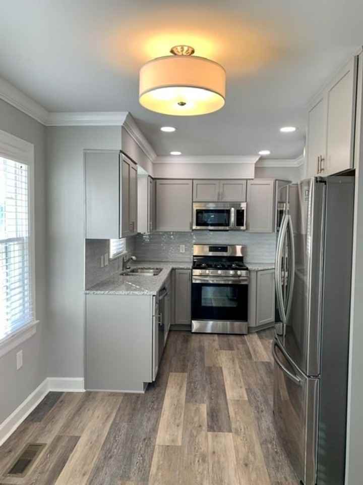 2036 Lakeside Dr - Photo 3 of 31