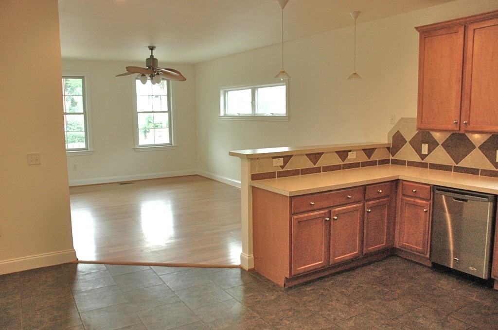 610 Idlewood Ave - Photo 3 of 12