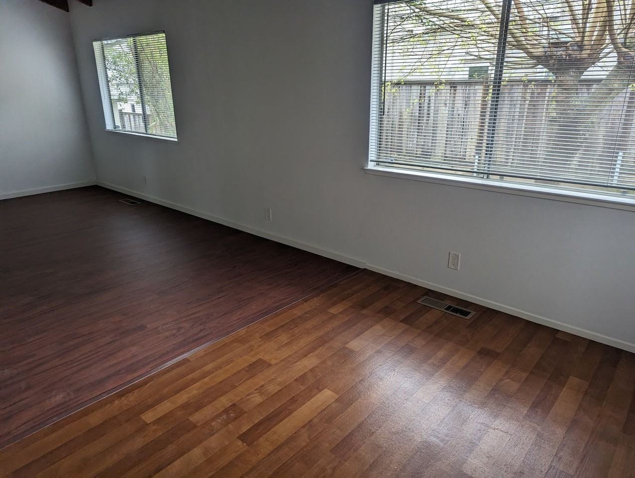 711 Picnic Ln - Photo 3 of 15