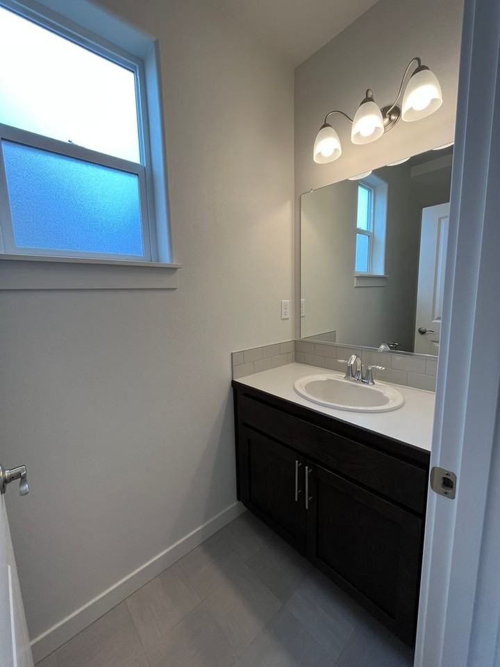 1683 Dotie Dr - Photo 3 of 17
