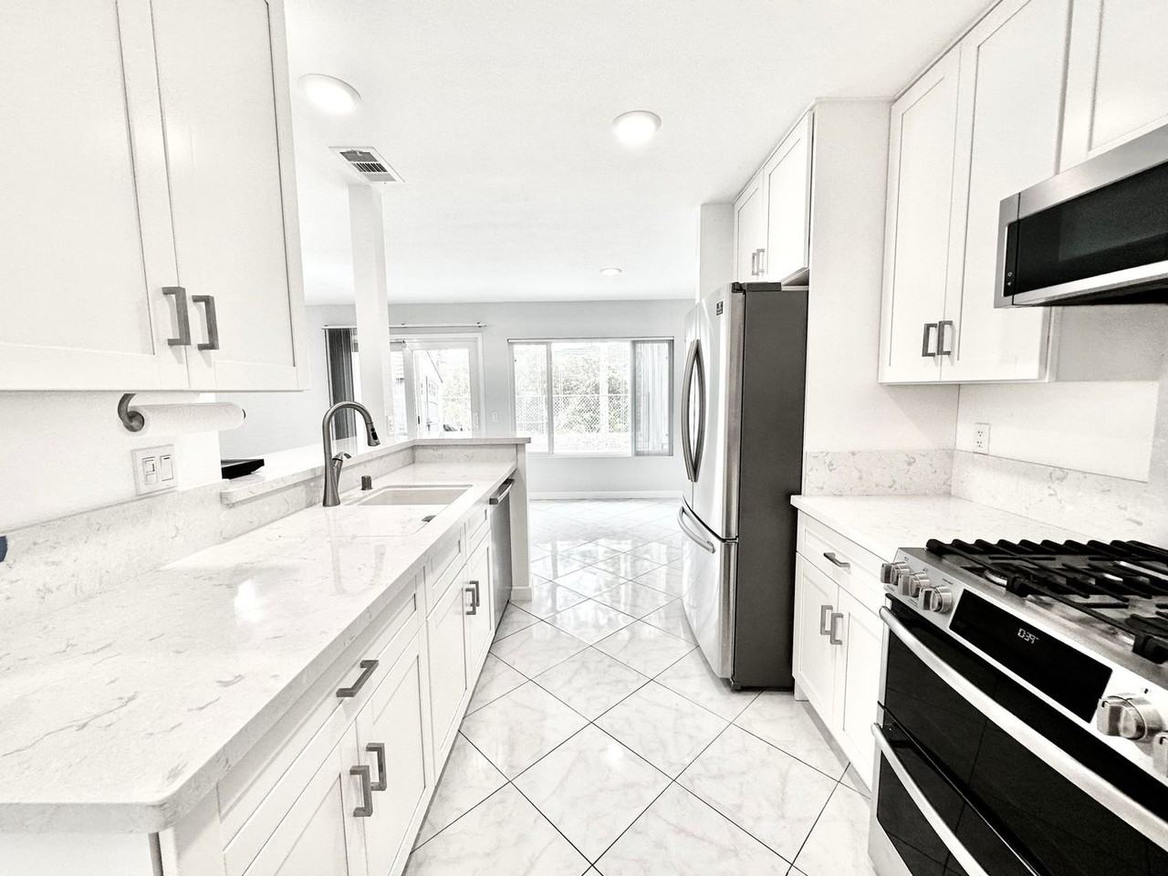 12175 Wilsey Way - Photo 2 of 35